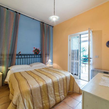 Country House Araba Phoenix Кастеллабате Экстерьер фото